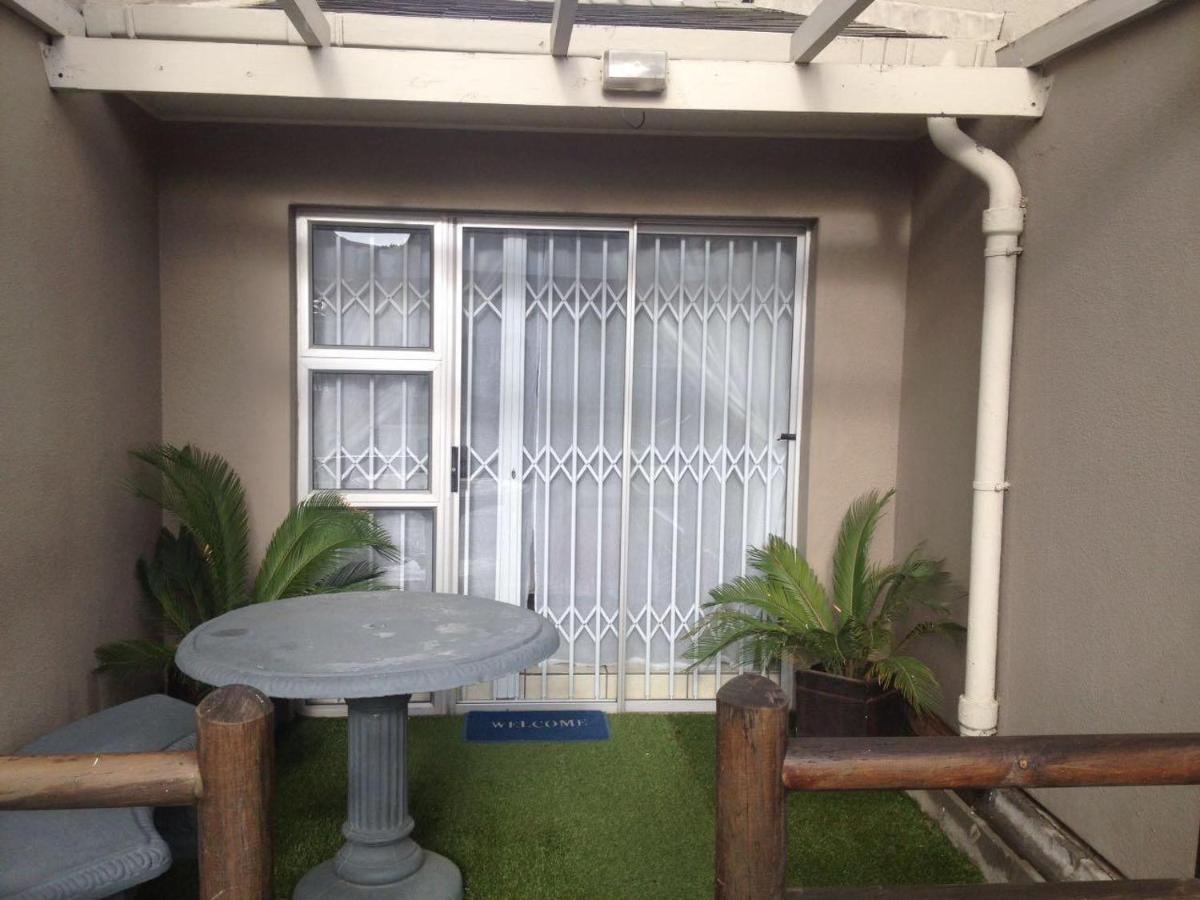 Smithland Guest Apartments Cape Town Bellville Eksteriør billede