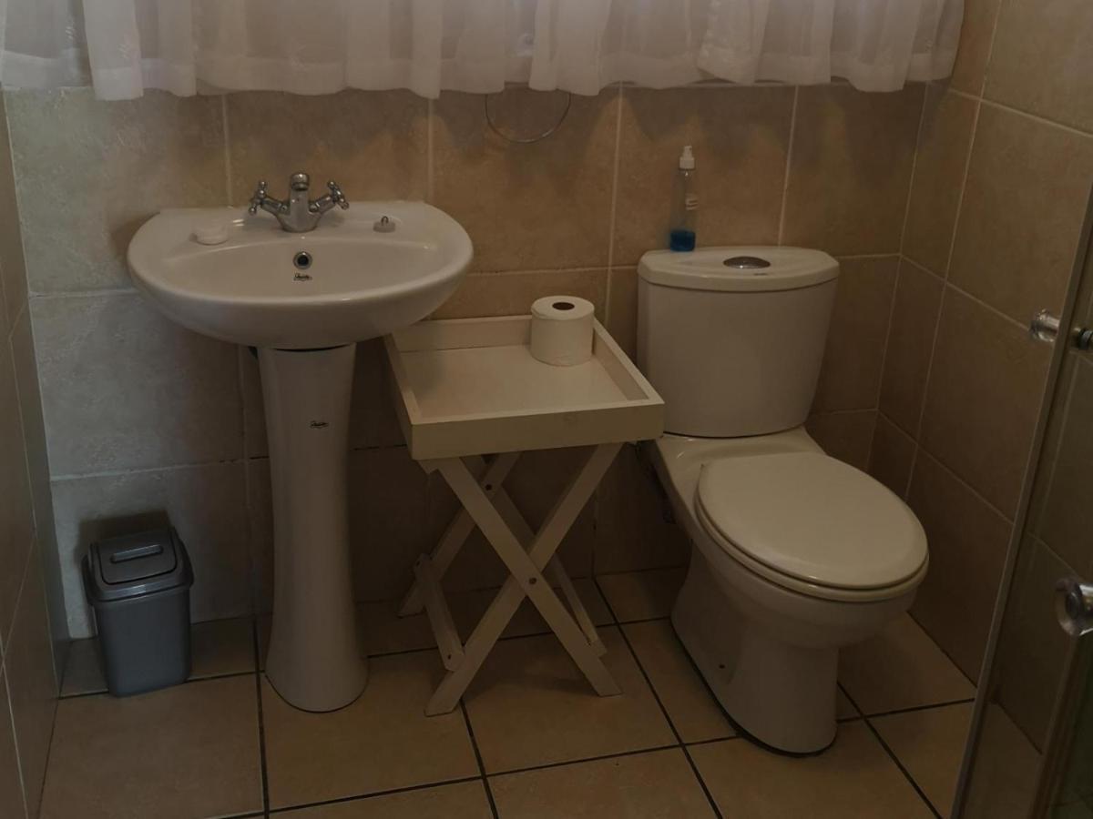 Smithland Guest Apartments Cape Town Bellville Eksteriør billede