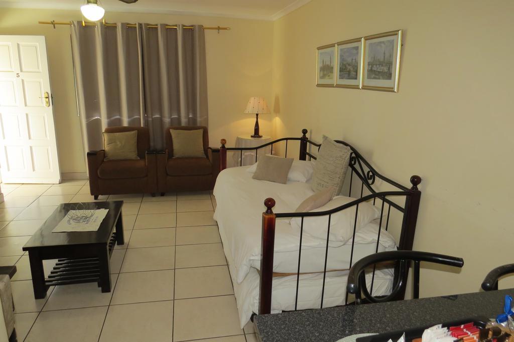 Smithland Guest Apartments Cape Town Bellville Eksteriør billede