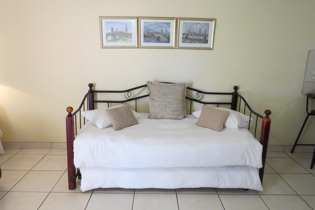 Smithland Guest Apartments Cape Town Bellville Eksteriør billede