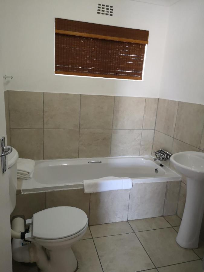 Smithland Guest Apartments Cape Town Bellville Eksteriør billede