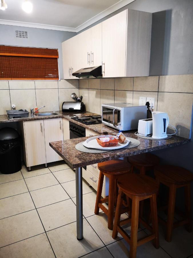 Smithland Guest Apartments Cape Town Bellville Eksteriør billede